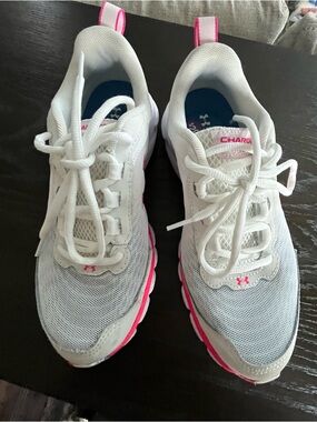Under Armour Women White & Pink Training Sneakers